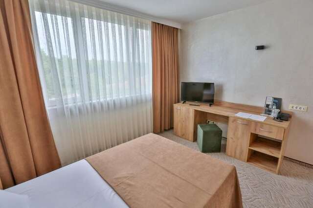 Отель Terra Europe Brontes Hotel Тарговыште-36