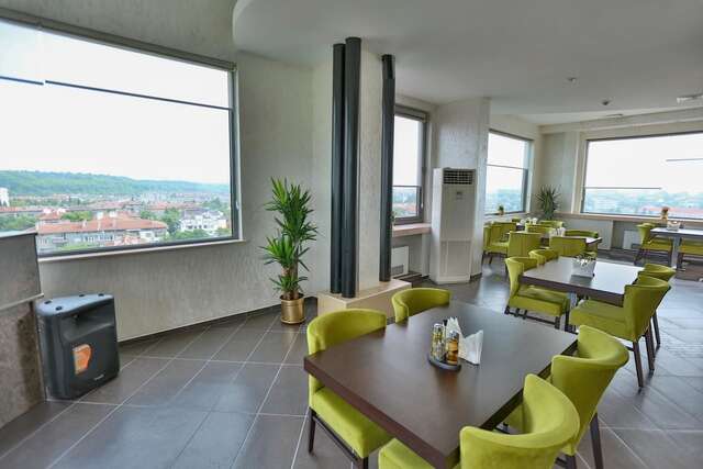 Отель Terra Europe Brontes Hotel Тарговыште-6